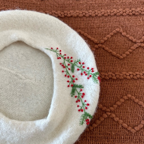 Embroidered Handmade Beret Hat - Picture 3 of 3
